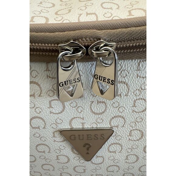 Guess V720069 White/Taupe Allover Logo Print Junction Travel Insulated Lunch Bag - Picture 2 of 12